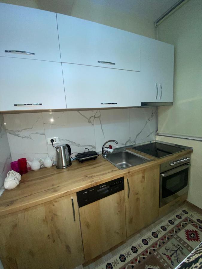 Evis House Apartment Тирана Екстериор снимка